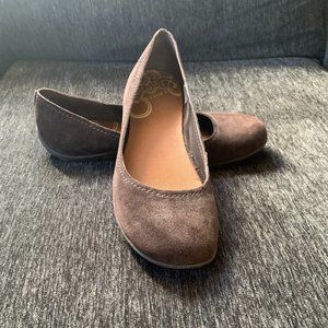 Merrell Avesso flats in Oak brown 9.5